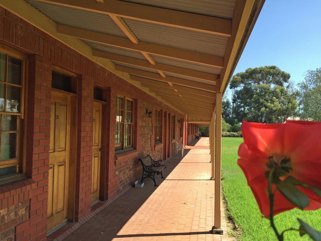 Coonawarra Place Motor Inn Esterno foto